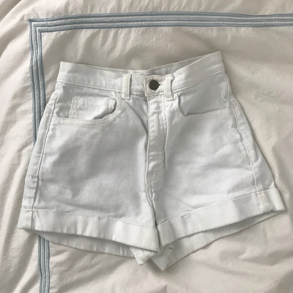 SOLD!! White high waisted jean shorts
